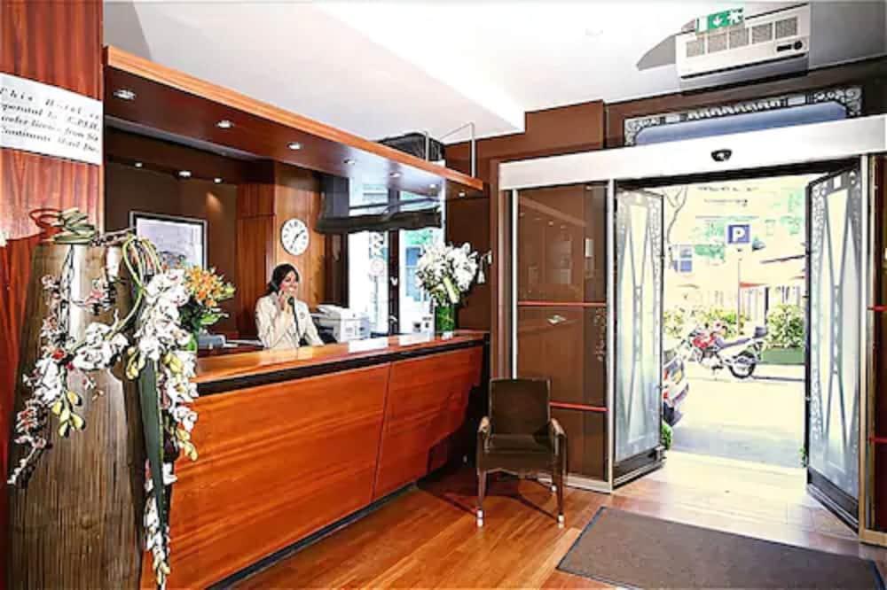 Paris-auteuil By Ihg Hotel Parigi