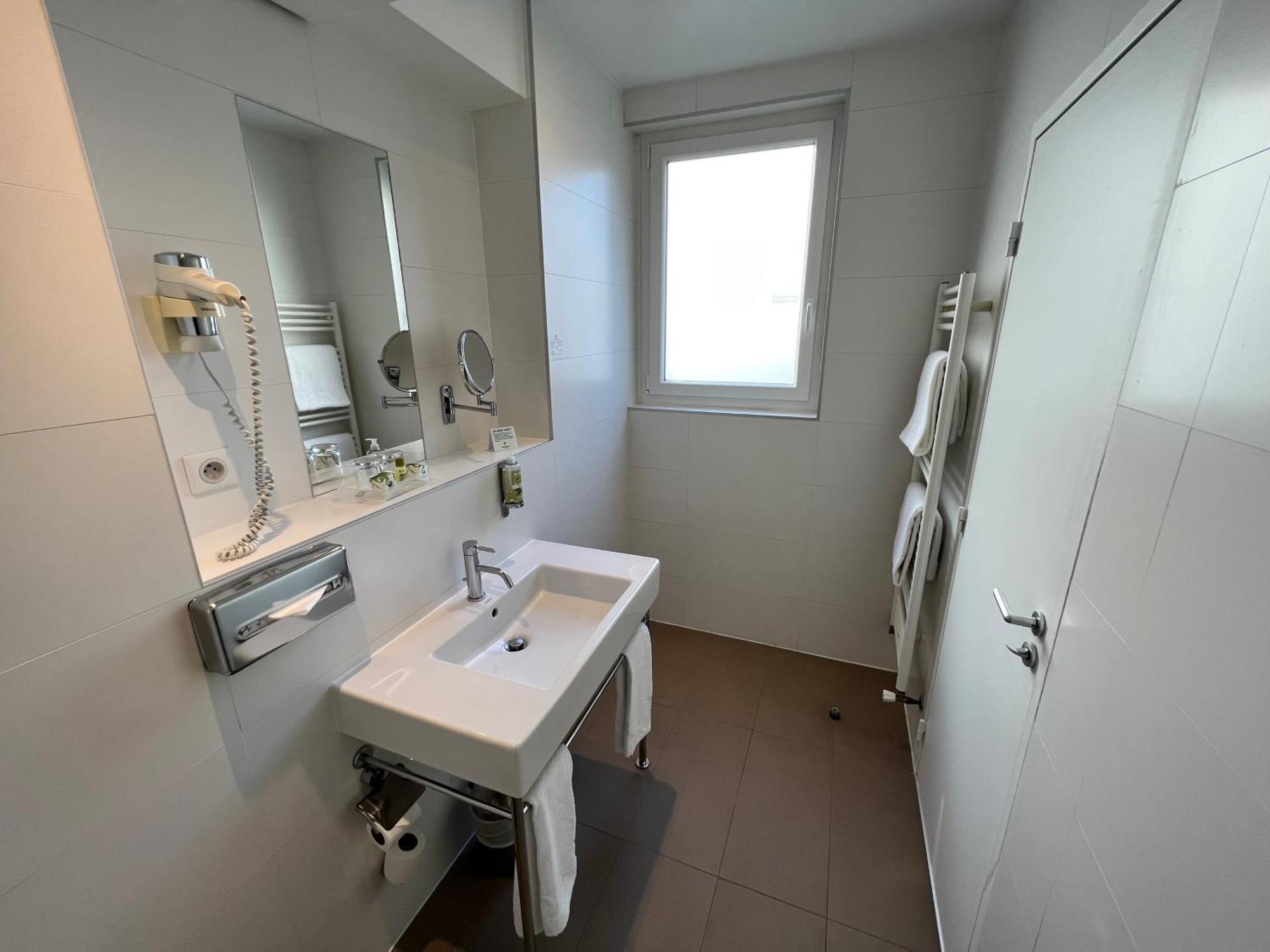 Hotel Paris-auteuil By Ihg Parigi