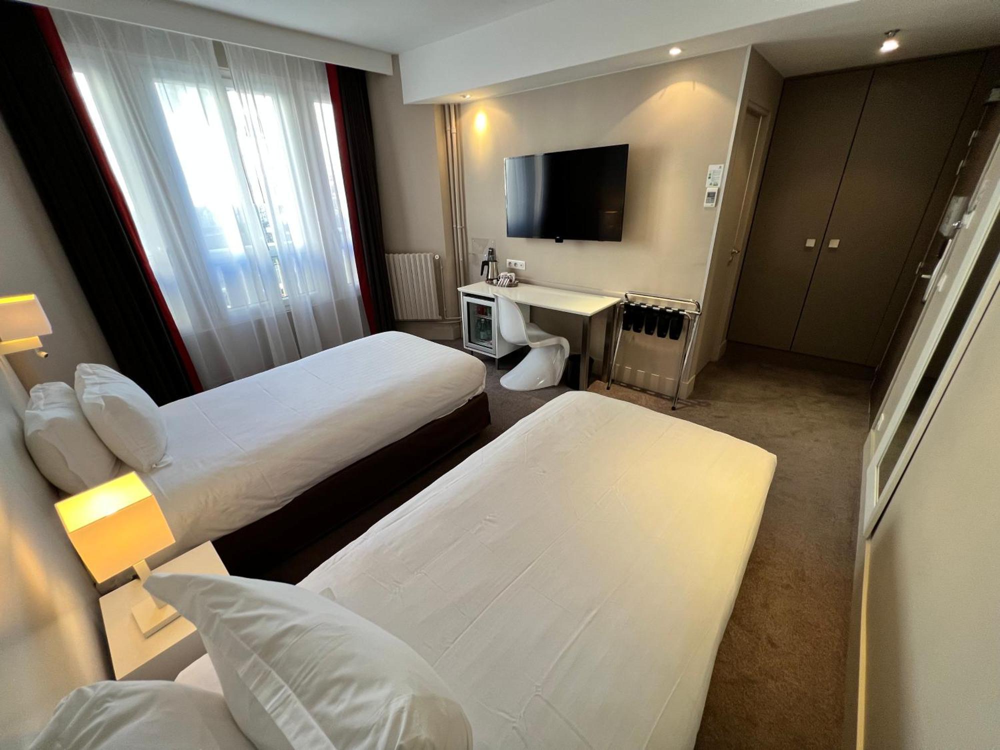 Hotel Paris-auteuil By Ihg Paris