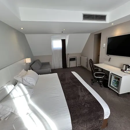 Paris-auteuil By Ihg Hotel 3*